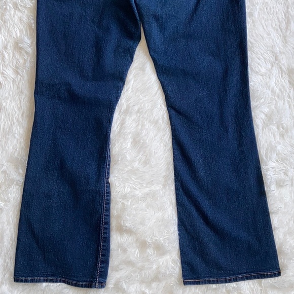 Signature By Levi Strauss Curvy Boot Cut Stretch Blue Jeans Size 10 - Picture 6 of 11